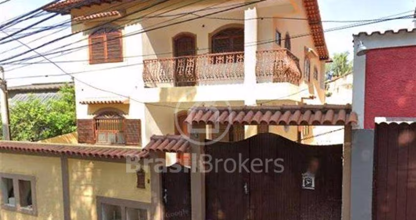 Prédio Inteiro à venda com 274,00m² e 3 quartos em Taquara, Rio de Janeiro - rj