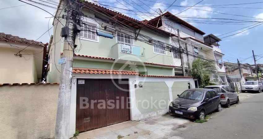 Casa Duplex 4 quartos em condomínio fechado no Anil
