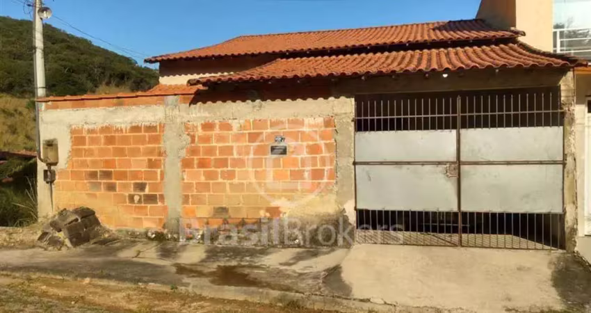 Casa à venda com 310,00m² e 4 quartos em Campo Grande, Rio de Janeiro - rj