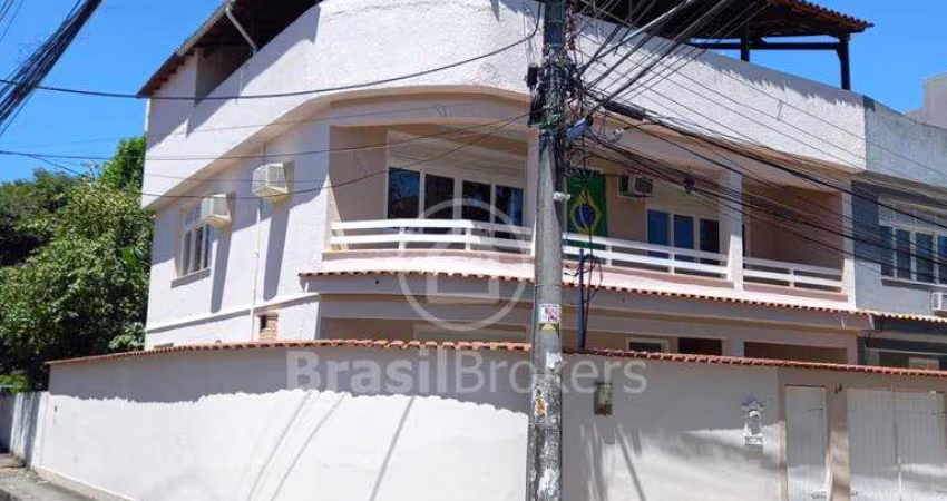 Casa de Condomínio à venda com 180,00m² e 4 quartos em Anil, Rio de Janeiro - rj