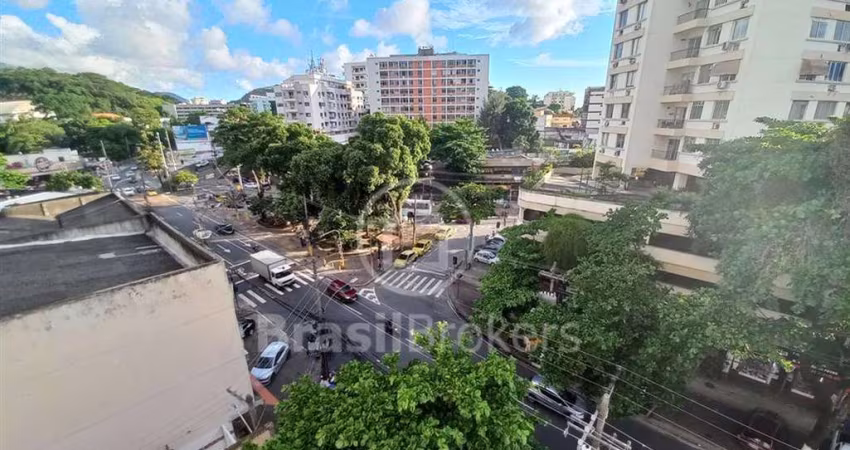 apartamento vazio 2 quartos no Largo do Pechincha.
