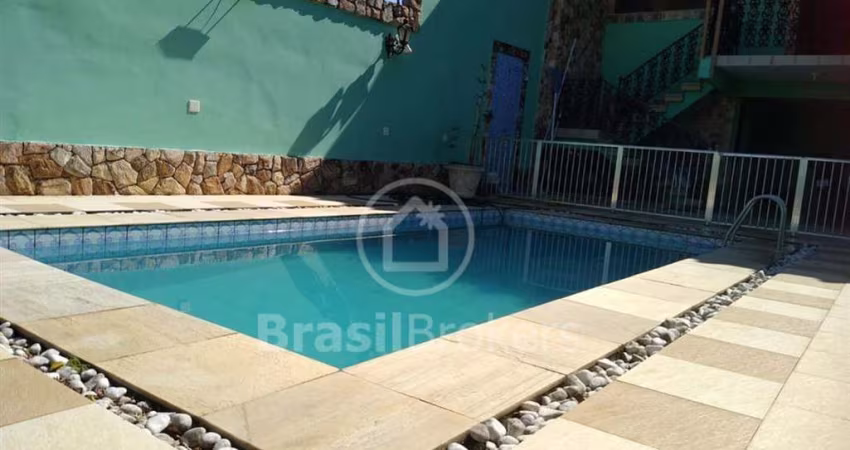 Casa à venda com 490,00m² e 3 quartos em Pechincha, Rio de Janeiro - rj
