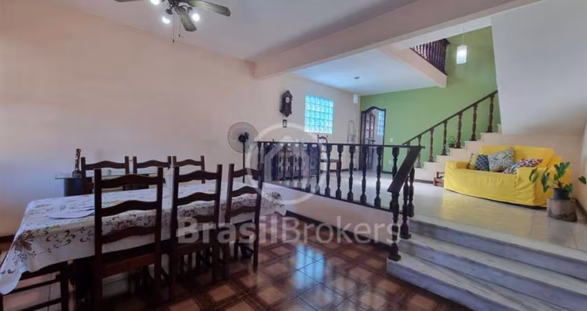 Casa de Condomínio à venda com 293,00m² e 4 quartos em Anil, Rio de Janeiro - rj