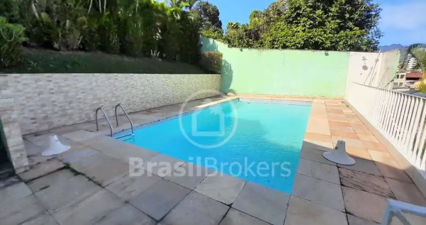 Apartamento à venda com 385,00m² e 4 quartos em Taquara, Rio de Janeiro - rj
