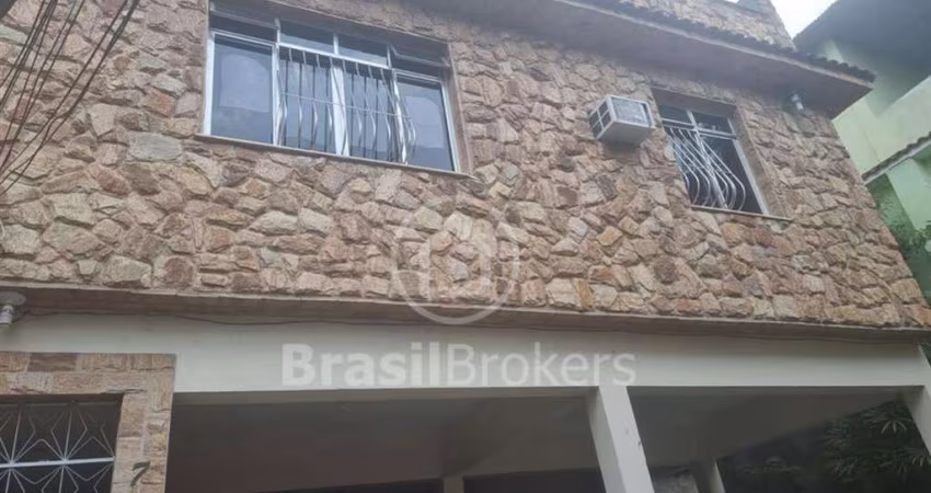 Apartamento à venda com 121,00 m² e 2 quartos em Praça Seca