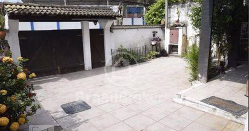 Casa Duplex 4 quartos sendi 1 ste, quintal com piscina