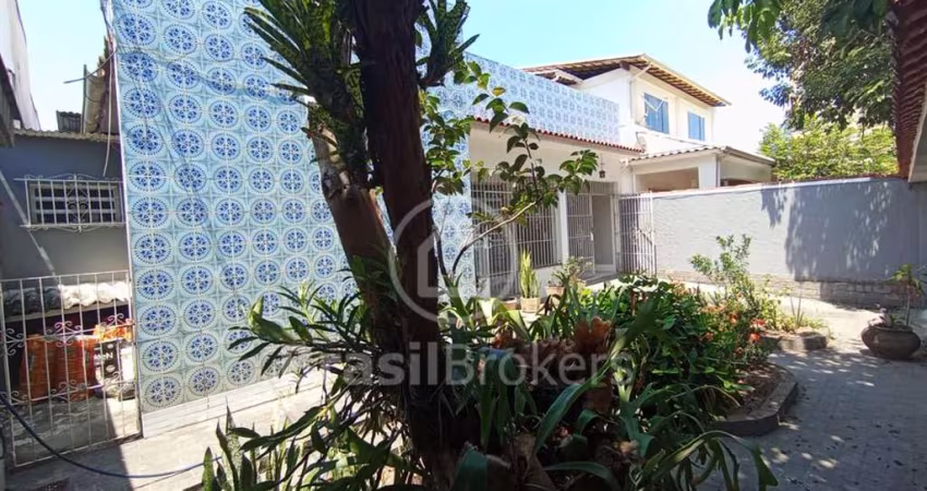 Casa à venda com 347,00m² e 4 quartos em Freguesia (Jacarepaguá), Rio de Janeiro - RJ