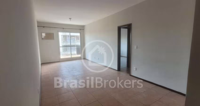 AMPLO APART. 107 m² com DEP. completa