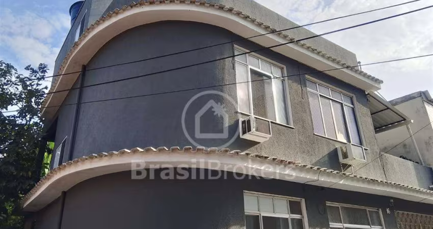 Surpreenda-se com esse imóvel irresistível próximo a comércio