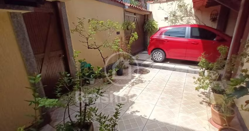 Casa Duplex 4 Dormitórios