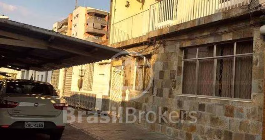 Casa à venda com 231,00m² e 4 quartos em Praça Seca, Rio de Janeiro - rj