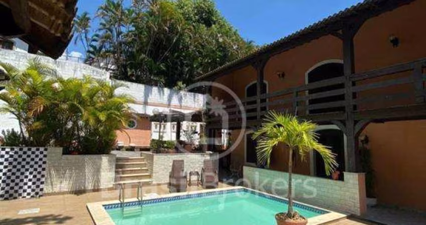 Casa de Condomínio à venda com 650,00m² e 4 quartos em Pechincha, Rio de Janeiro - rj