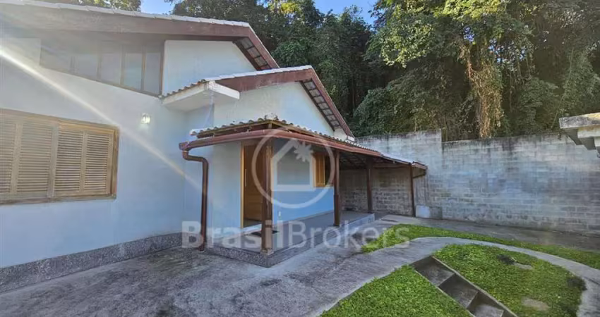 Casa em condomínio fechado com 4 quartos à venda na Rua Ernani de Freitas, Freguesia (Jacarepaguá), Rio de Janeiro