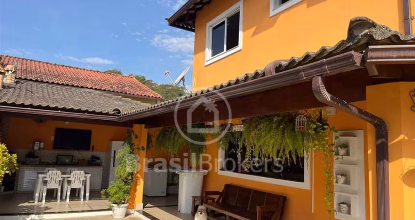 Casa de Condomínio à venda com 600,00m² e 5 quartos em Taquara, Rio de Janeiro - RJ