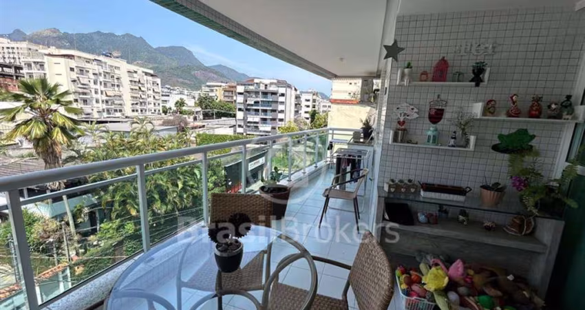Excelente 03 Quartos com dependência 119 m²  na Freguesia em Jacarepaguá
