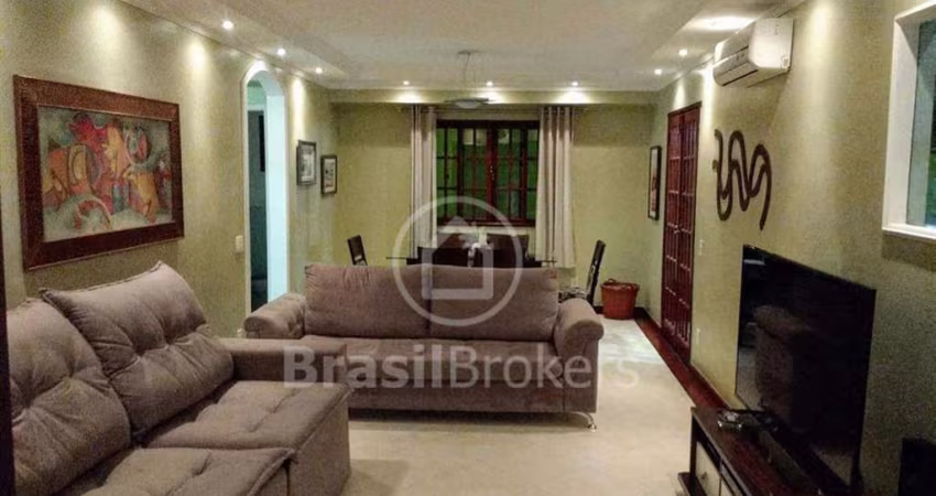 Casa à venda com 767,00m² e 4 quartos em Freguesia (Jacarepaguá), Rio de Janeiro - rj