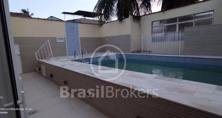 Duas casas à venda independentes com 225,00m² e 6 quartos em Realengo, Rio de Janeiro - rj