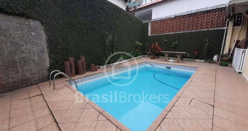 Casa à venda com 367,00m² e 5 quartos em Freguesia (Jacarepaguá), Rio de Janeiro - rj