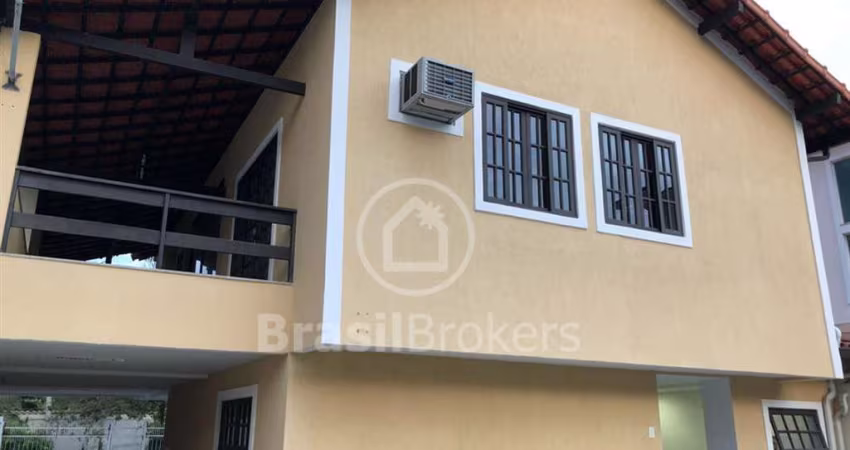 Casa de Condomínio à venda com 616,00m² e 3 quartos em Taquara, Rio de Janeiro - rj