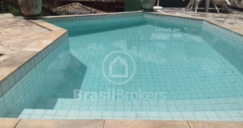 Casa de Condomínio à venda com 785,00m² e 3 quartos em Serra Grande, Niterói - rj