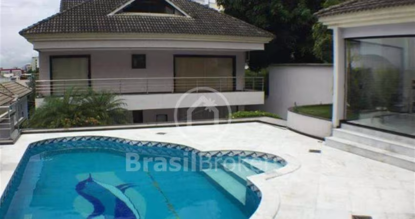 Casa de Condomínio à venda com 600,00m² e 3 quartos em Freguesia (Jacarepaguá), Rio de Janeiro - rj