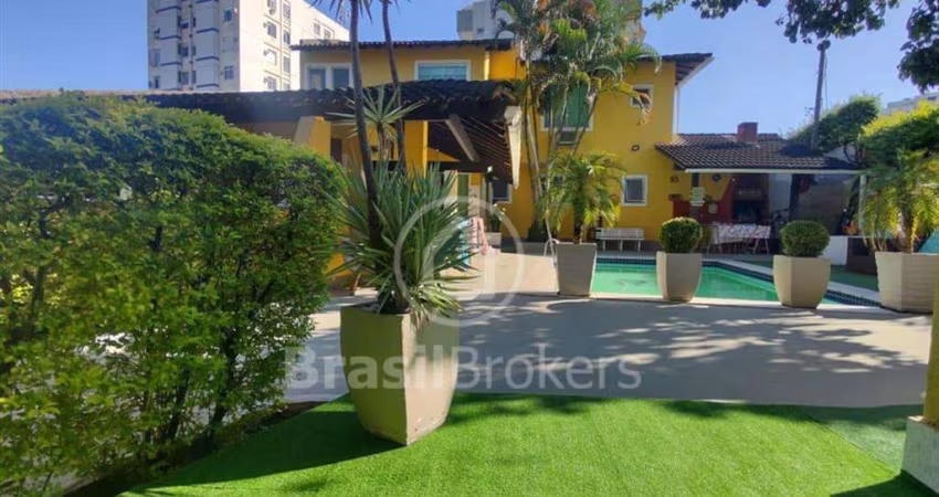 Casa à venda com 381,00m² e 3 quartos em Freguesia (Jacarepaguá), Rio de Janeiro - rj
