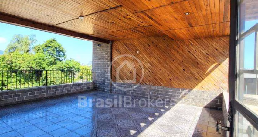Casa de Condomínio à venda com 226,00m² e 3 quartos em Freguesia (Jacarepaguá), Rio de Janeiro - rj
