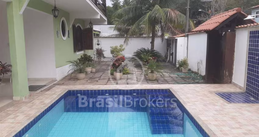Casa de Condomínio à venda com 350,00m² e 4 quartos em Taquara, Rio de Janeiro - rj