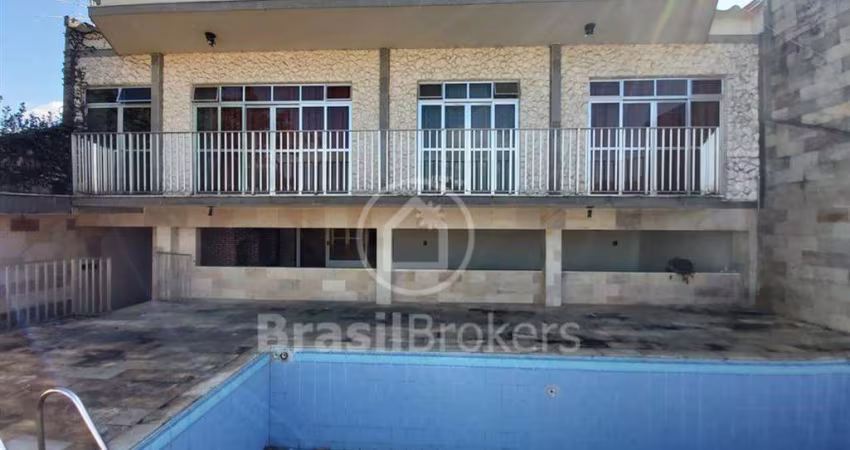 Casa de Condomínio à venda com 316,00m² e 3 quartos em Pechincha, Rio de Janeiro - rj