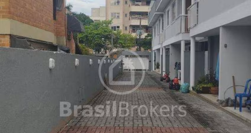 Casa de Condomínio à venda com 132,00m² e 3 quartos em Pechincha, Rio de Janeiro - rj