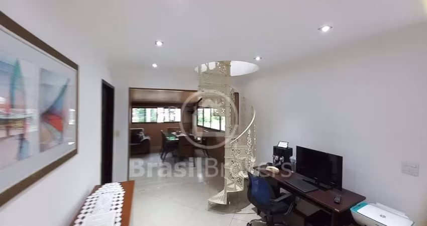 Casa de Condomínio à venda com 284,00m² e 4 quartos em Pechincha, Rio de Janeiro - rj