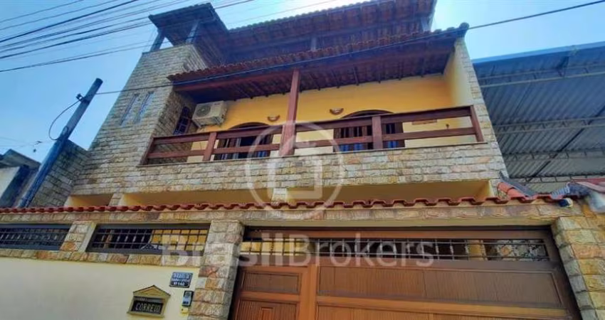 Casa à venda com 276,00m² e 5 quartos em Bangu, Rio de Janeiro - rj