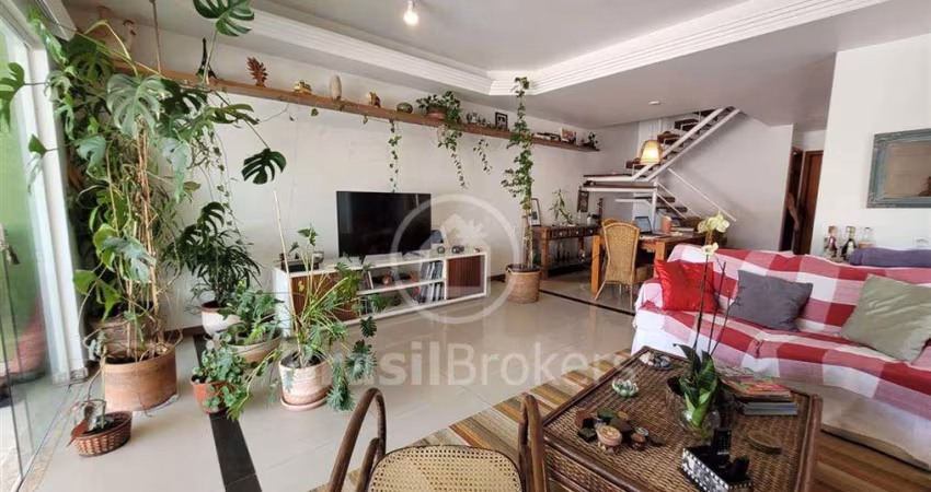 Casa de Condomínio à venda com 228,00m² e 4 quartos em Freguesia (Jacarepaguá)