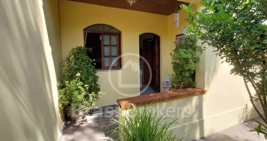 Casa à venda com 218,00m² e 2 quartos em Freguesia (Jacarepaguá), Rio de Janeiro - rj