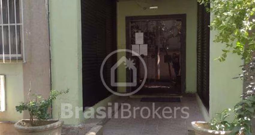 Apartamento com 2 quartos, 46m² à venda - Pechincha