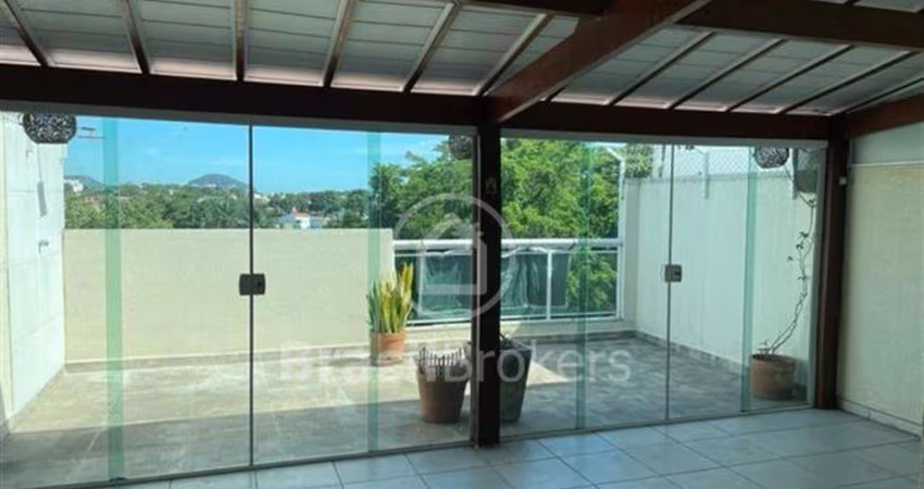 Ótima casa em Condomínio fechado à venda com 220,00m² e 3 quartos em Tanque, Rio de Janeiro - rj