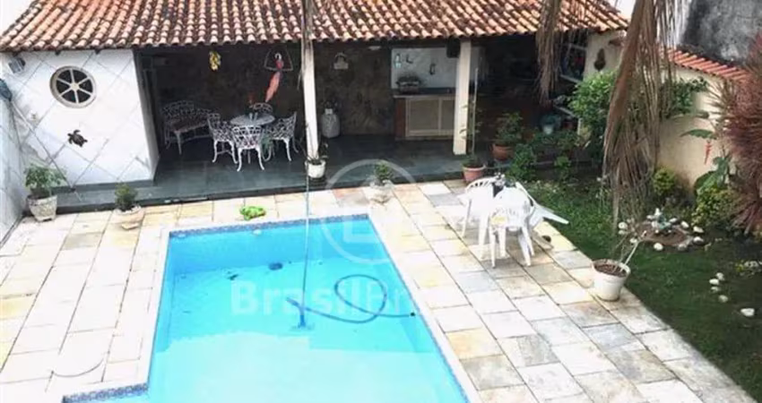 Ótima casa à venda com 261,00m² e 03 quartos em Anil, Rio de Janeiro - rj