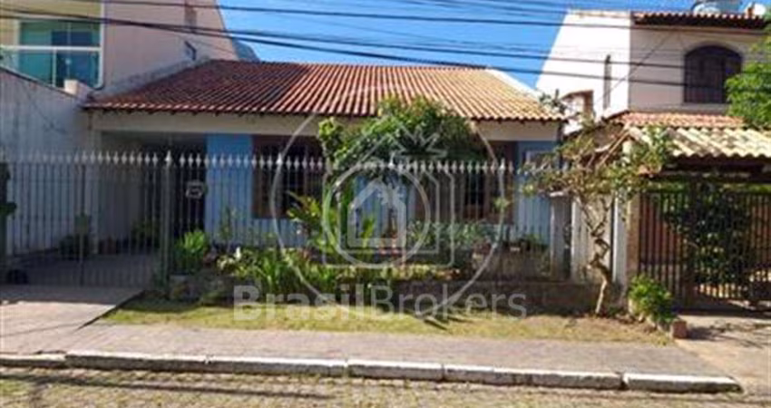 Casa de Condomínio à venda com 300,00m² e 3 quartos em Anil, Rio de Janeiro - rj