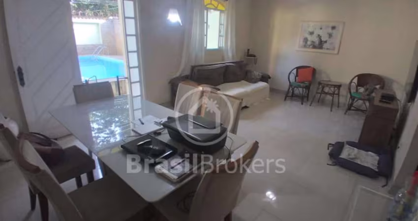 Casa à venda com 250,00m² e 3 quartos em Taquara, Rio de Janeiro - RJ