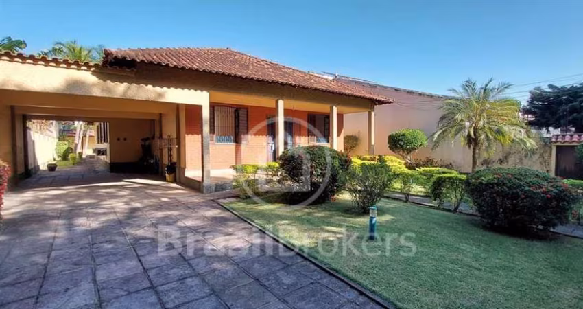 Casa à venda com 798,00m² e 4 quartos em Anil, Rio de Janeiro - rj