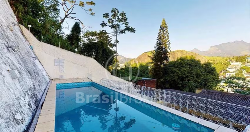 Casa à venda com 350,00m² e 5 quartos em Pechincha, Rio de Janeiro - rj