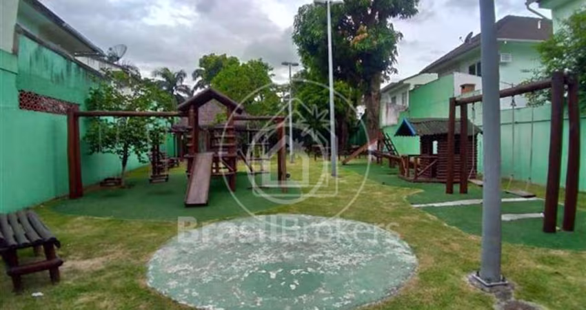 Casa de Condomínio 5 quartos, sendo 1 suíte