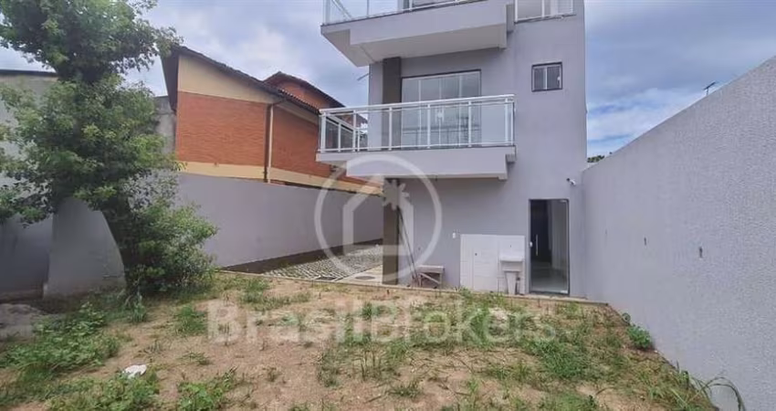 Casa de Condomínio 3 quartos, sendo 2 suítes