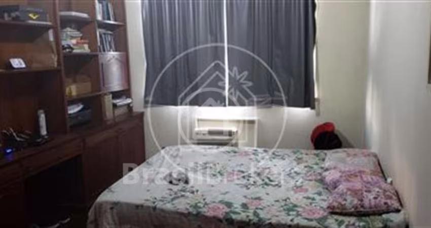 CONDOMINIO DO ESPIRITO SANTO - Apartamento 4 quartos, sendo 1 suíte