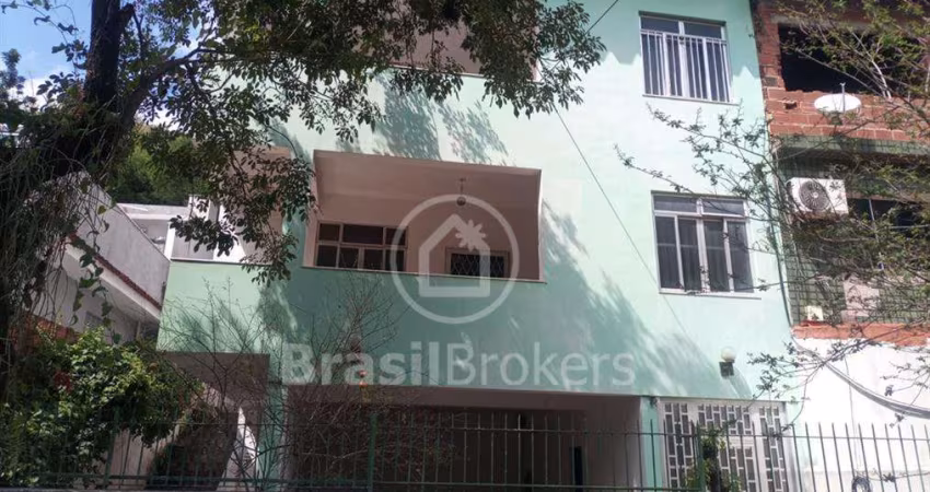 Casa à venda com 375,00m² e 3 quartos em Taquara, Rio de Janeiro - RJ