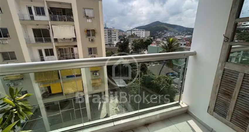 Ótimo apartamento em condomínio fechado 02 quartos, 01 suíte em localização  privilegiada no bairro  da taquara.