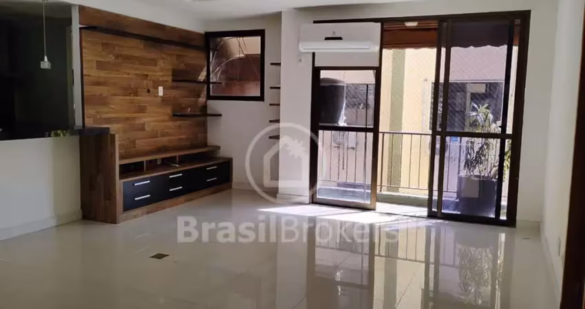 Apartamentaço 102 m2, 3 quartos , suite, 2 varandas.