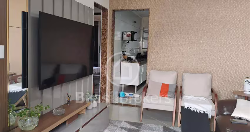 Apartamento à venda com 2 quartos e varanda na taquara - jacarepaguá