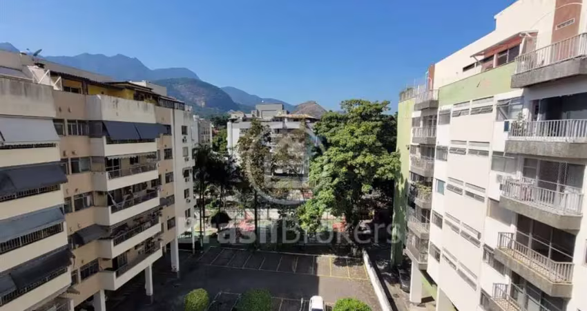Encontre a cobertura duplex dos seus sonhos no anil