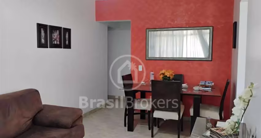 Apartamento 2 quartos com dependência empregada à venda na praça seca